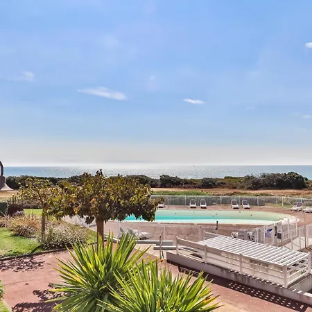 Дом отдыха Front De 2 Piscine Chauffees La Pironniere De L'estrand