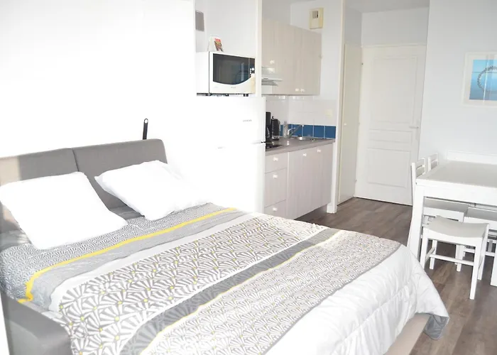 Appartements Residence De L'Estran Дом отдыха Шато-д'Олон