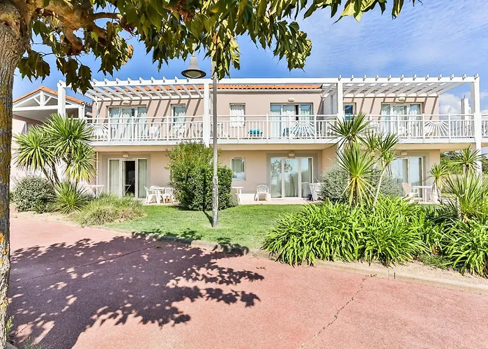 Appartements Residence De L'Estran Шато-д'Олон