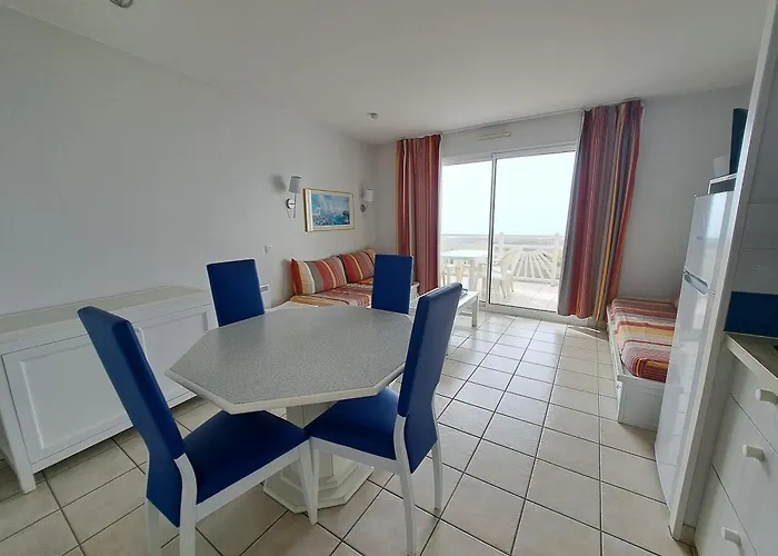 Appartements Residence De L'Estran * Шато-д'Олон