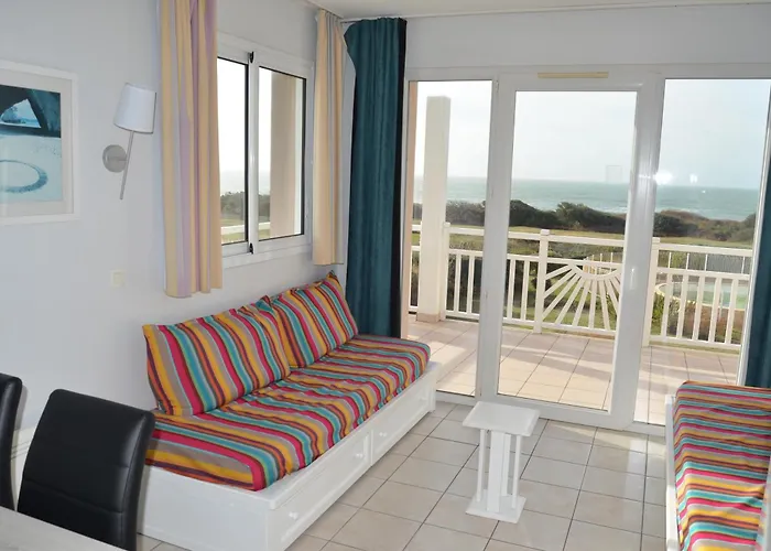 Appartements Residence De L'Estran * Шато-д'Олон