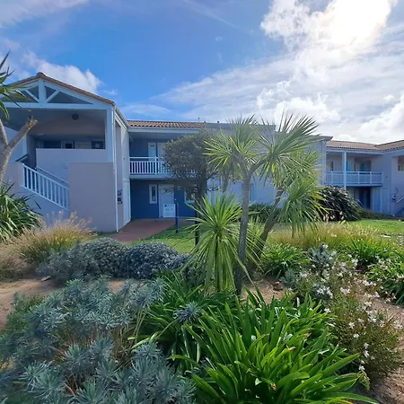 Front De 2 Piscine Chauffees La Pironniere De L'estrand * لي سابلِ دولونْ
