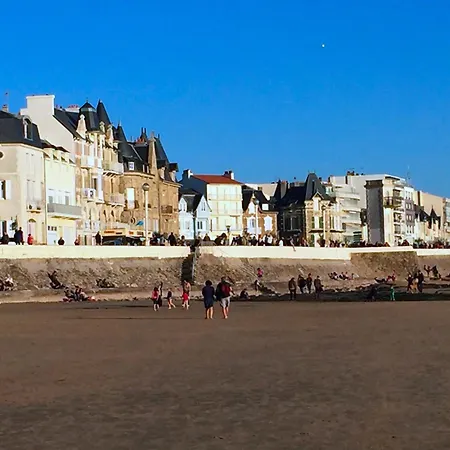 Front De Sables D'olonne *